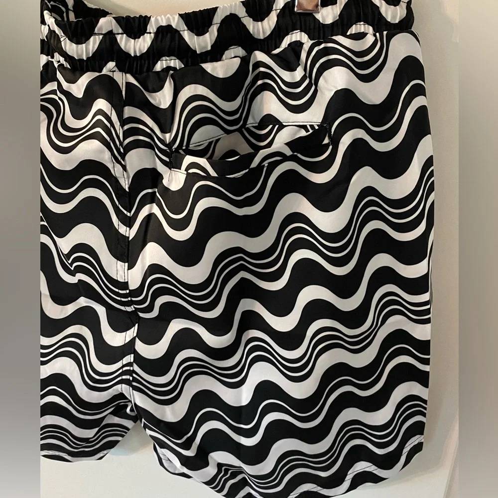 SOLD INC International Concepts Men's Wave-Print Swim Shorts Black L NWT - Picture 6 of 11
